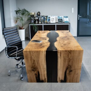 biurko debowe z czarna zywica szefa 3 1